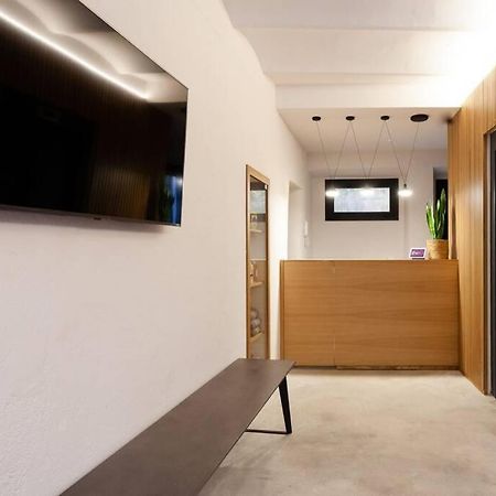 Velo Vern 1 Beautiful New Apartment 2 Bed Ensuite Gerona Exterior foto