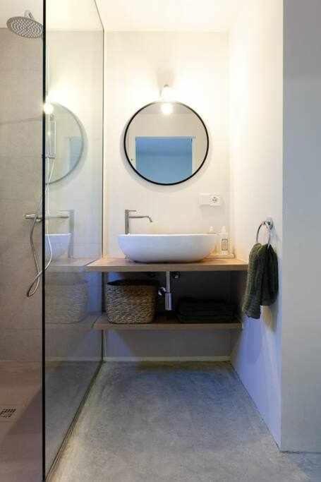 Velo Vern 1 Beautiful New Apartment 2 Bed Ensuite Gerona Exterior foto